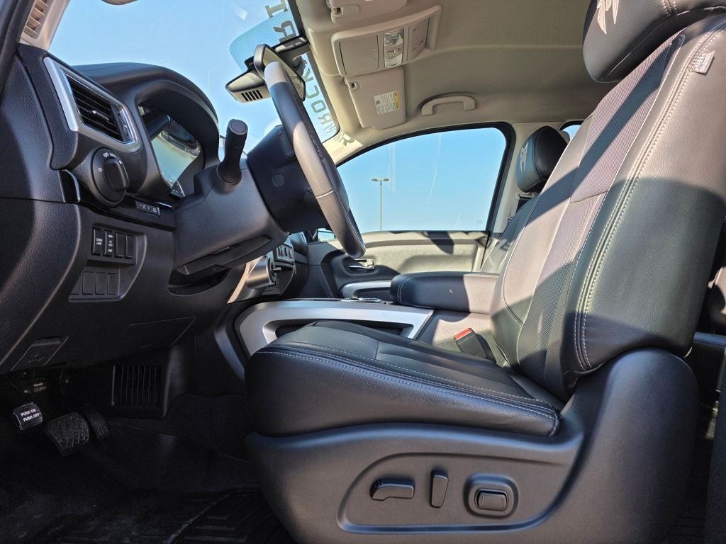 2021 Nissan Titan SV