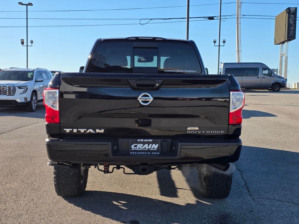 2021 Nissan Titan SV