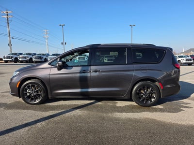 2021 Chrysler Pacifica Touring