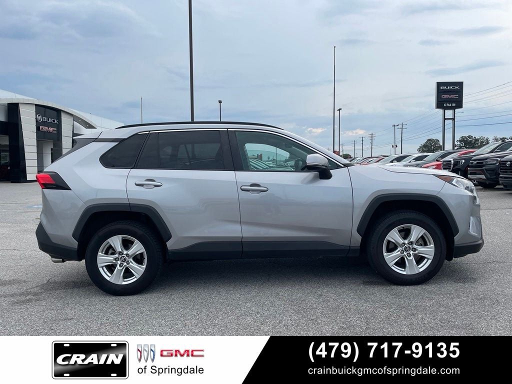 2020 Toyota RAV4 XLE