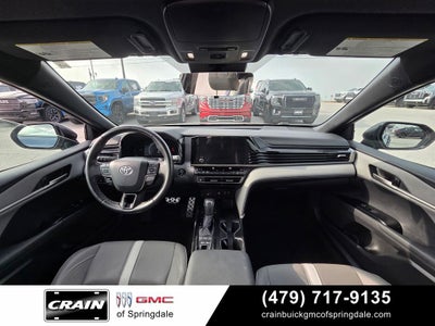 2025 Toyota Camry SE Loaded / 12.3" Screen