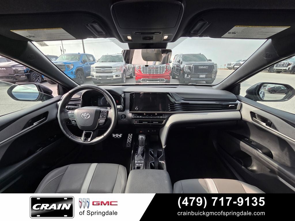 2025 Toyota Camry SE Loaded / 12.3" Screen