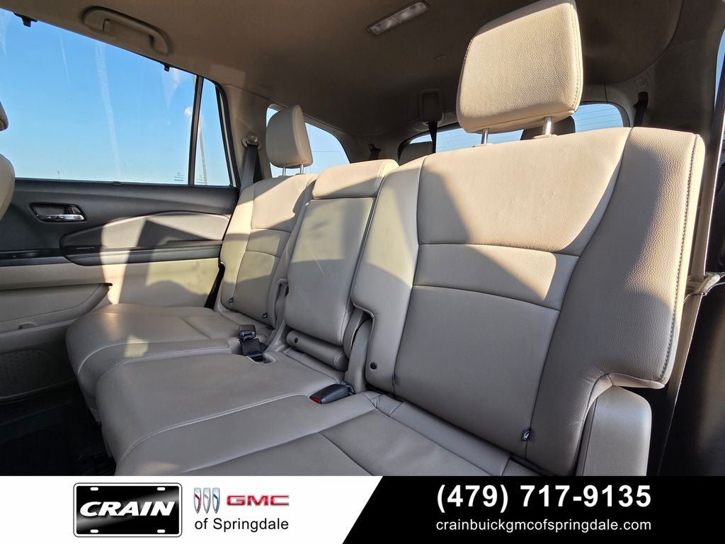 2018 Honda Pilot Touring Nav / Rear DVD / Honda Sensing