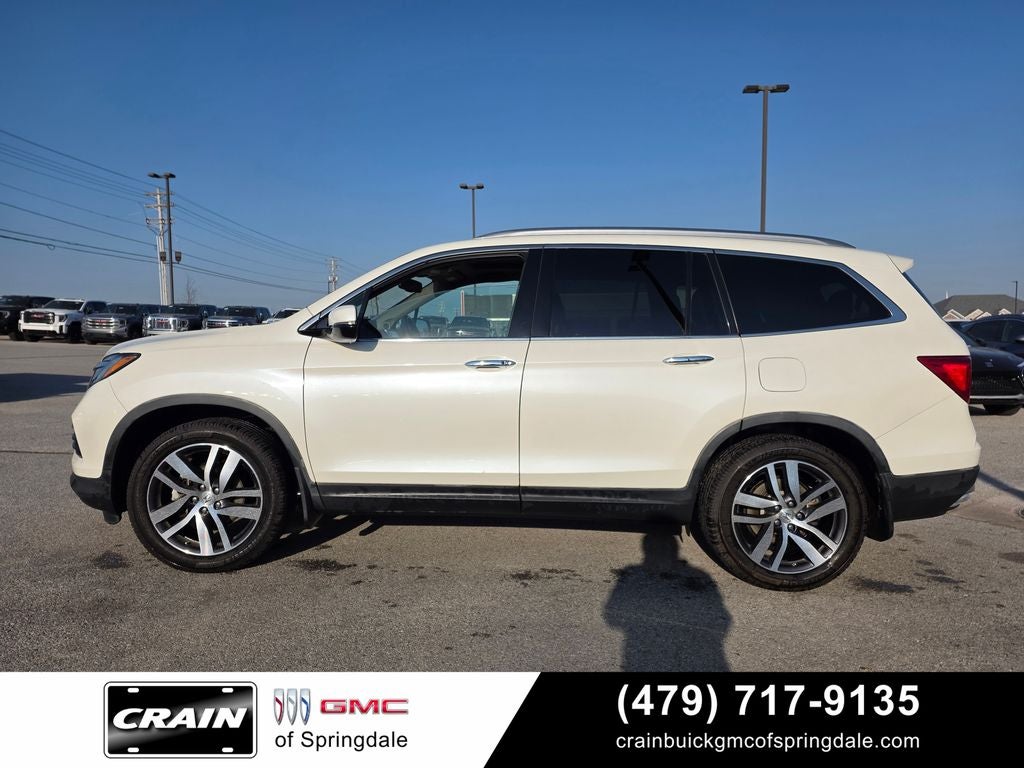 2018 Honda Pilot Touring Nav / Rear DVD / Honda Sensing