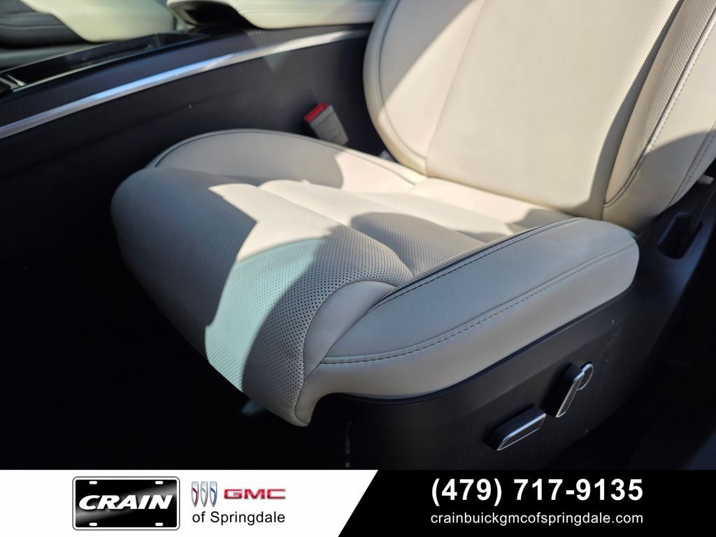 2022 Tesla Model X Plaid 6-Seat / Full Self-Driving