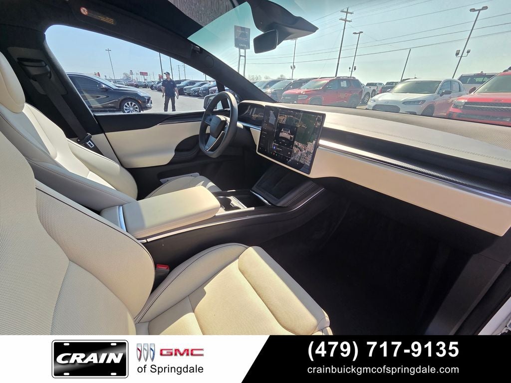 2022 Tesla Model X Plaid 6-Seat / Full Self-Driving