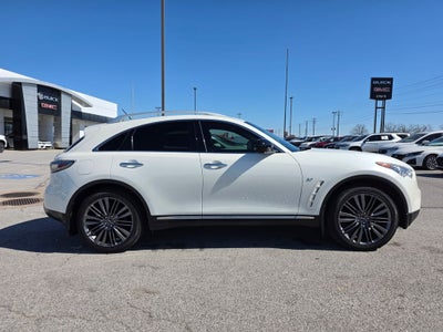 2017 INFINITI QX70 Base