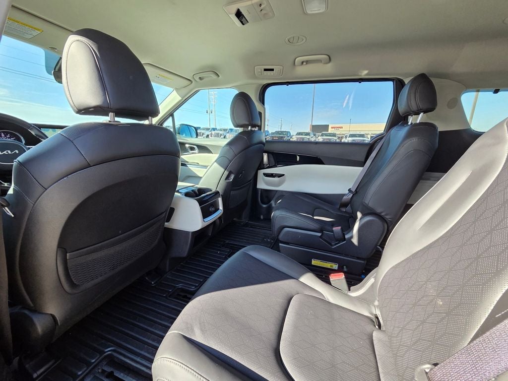 2024 Kia Carnival EX