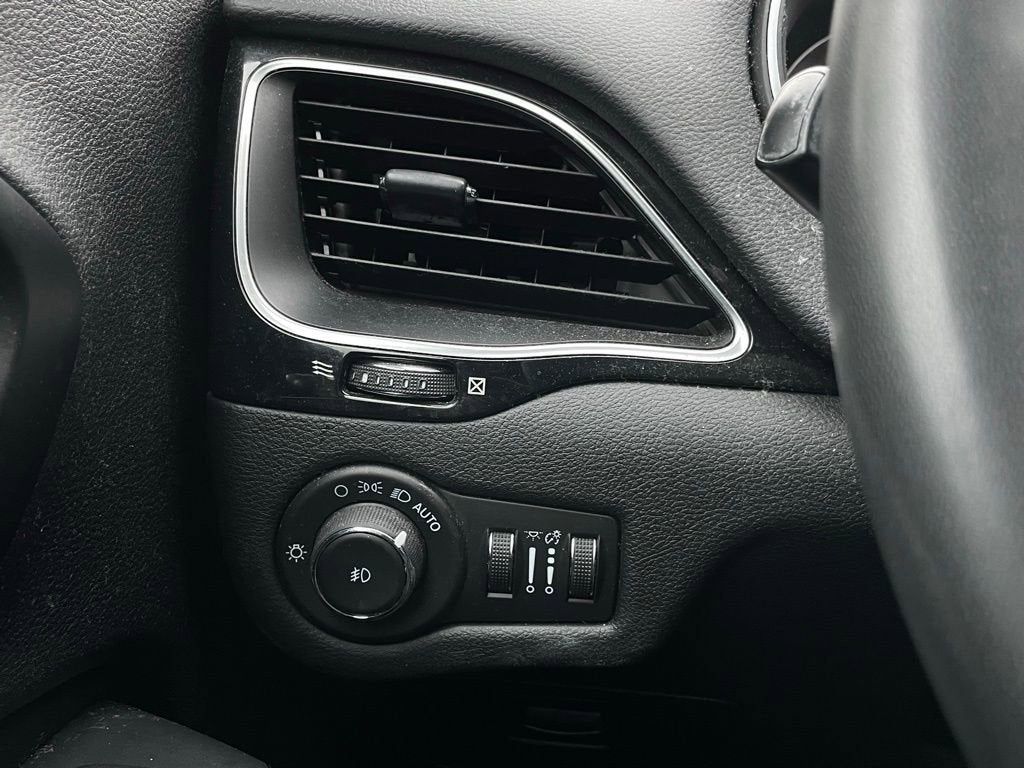 2020 Jeep Cherokee Altitude