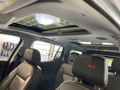 2022 GMC Acadia AT4