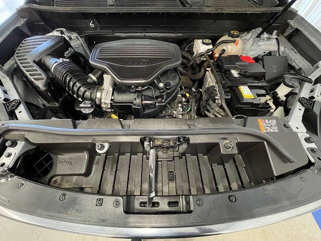 2022 GMC Acadia AT4