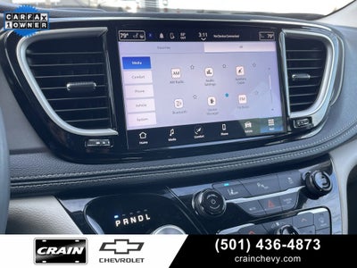 2023 Chrysler Pacifica Hybrid Touring L