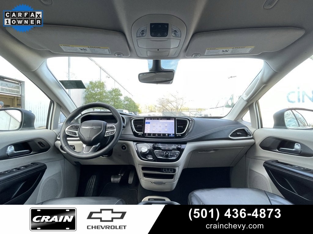 2023 Chrysler Pacifica Hybrid Touring L