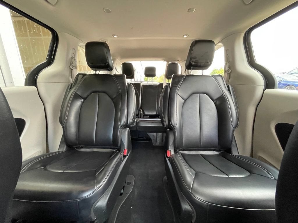 2023 Chrysler Pacifica Hybrid Touring L