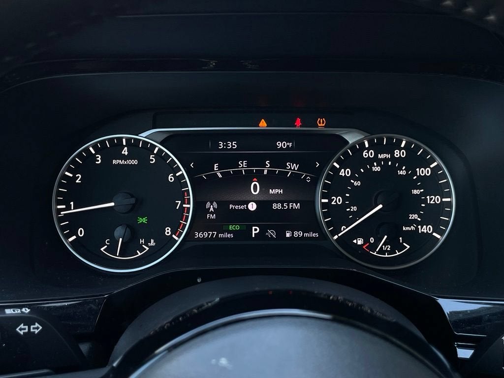 2025 Nissan Pathfinder SL