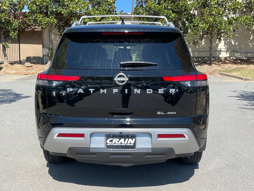 2025 Nissan Pathfinder SL