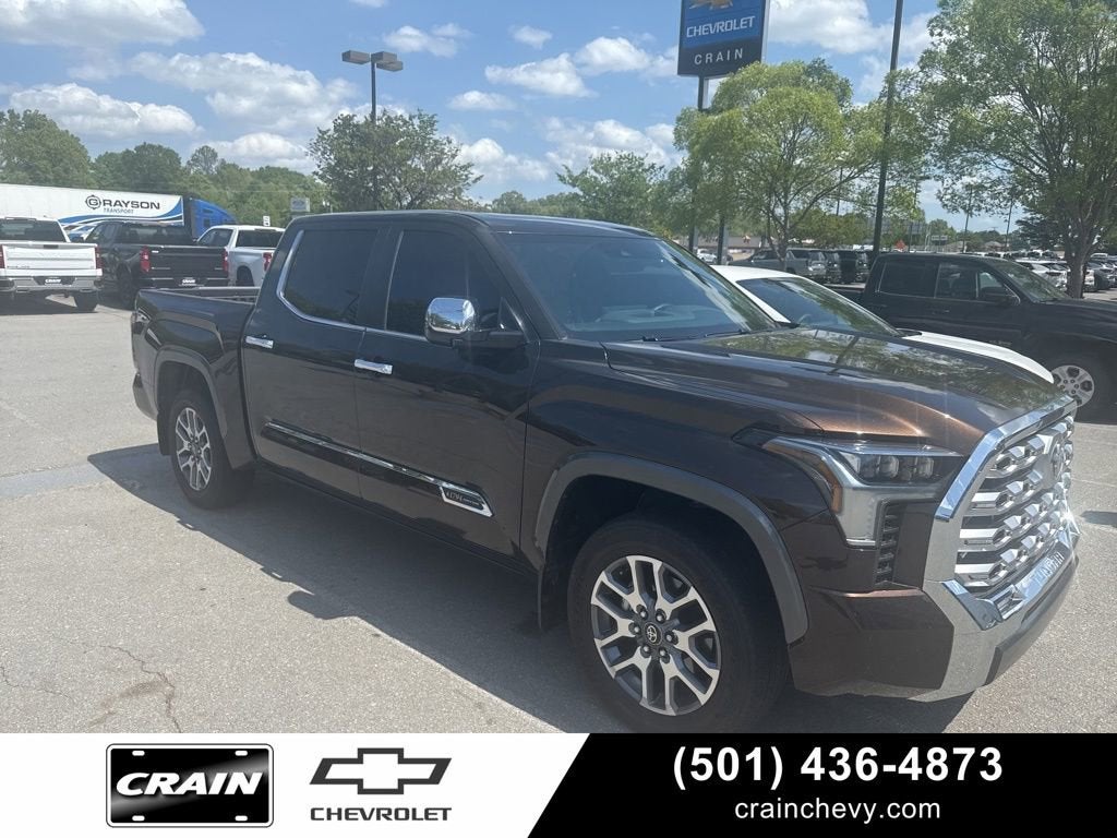 2025 Toyota TUNDRA 4WD Base