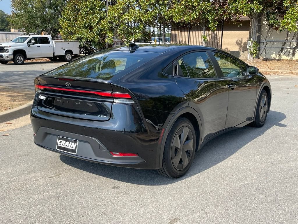 2025 Toyota Prius LE