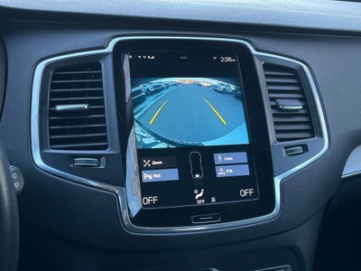 2021 Volvo XC90 Momentum