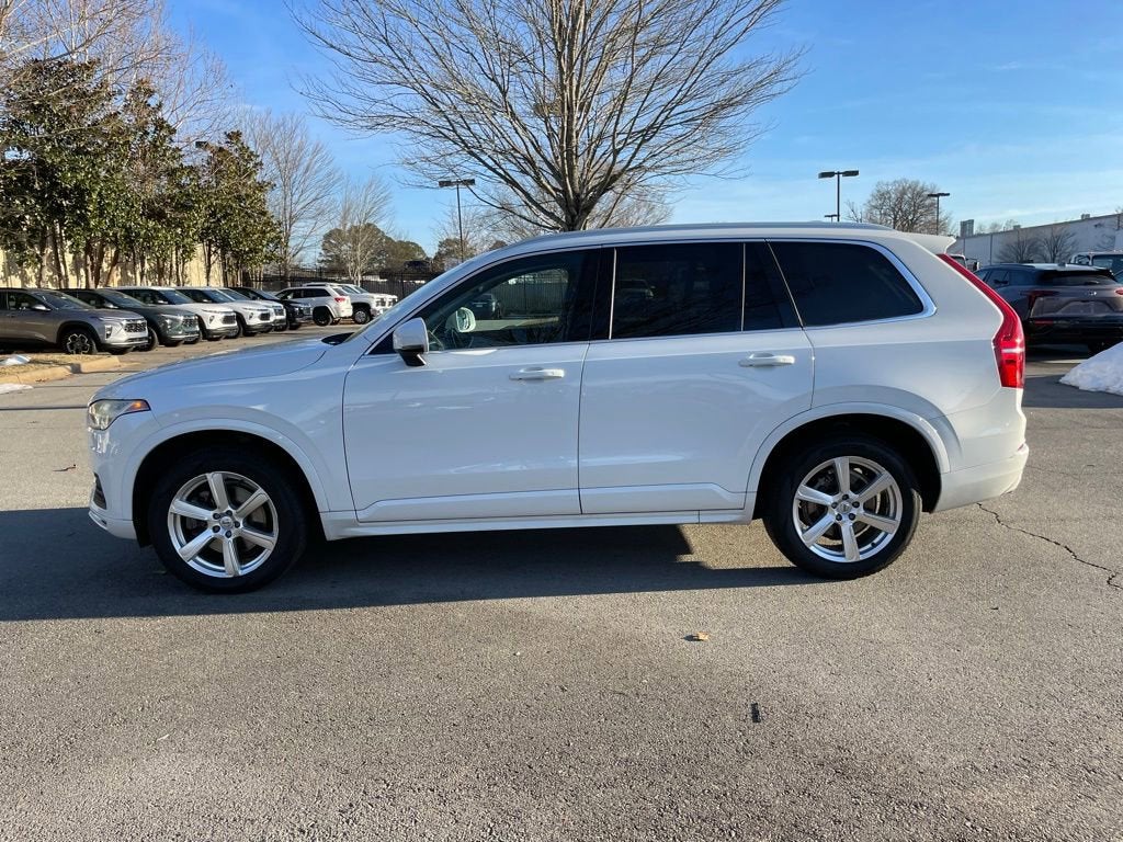 2021 Volvo XC90 Momentum