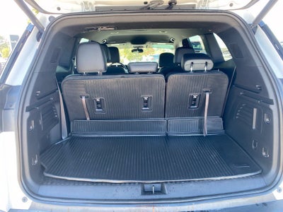 2025 GMC Acadia AT4