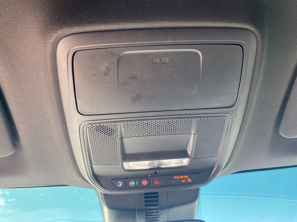 2025 GMC Acadia AT4