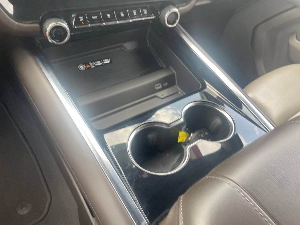 2025 Chevrolet Suburban LT