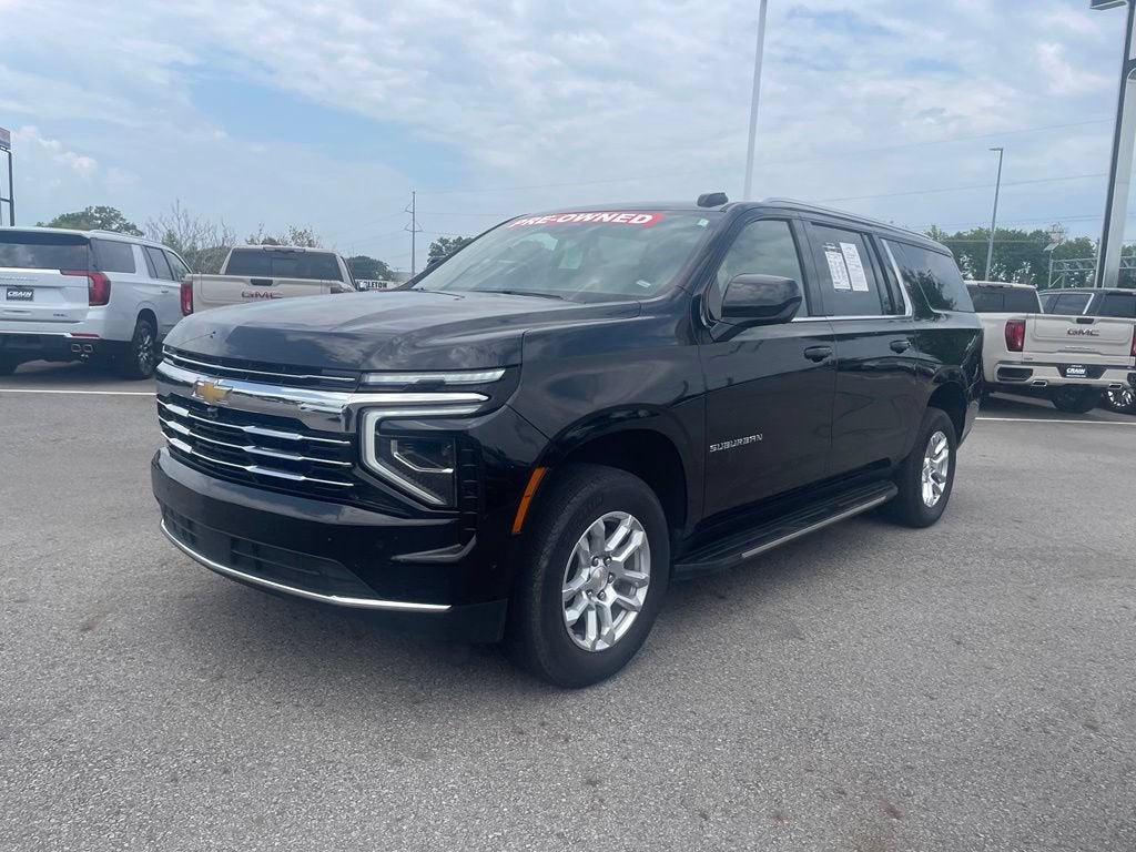 2025 Chevrolet Suburban LT