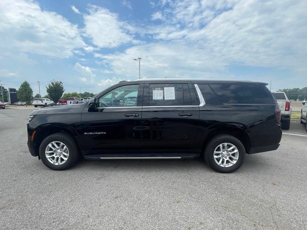 2025 Chevrolet Suburban LT
