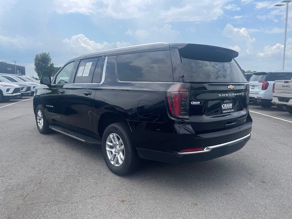2025 Chevrolet Suburban LT