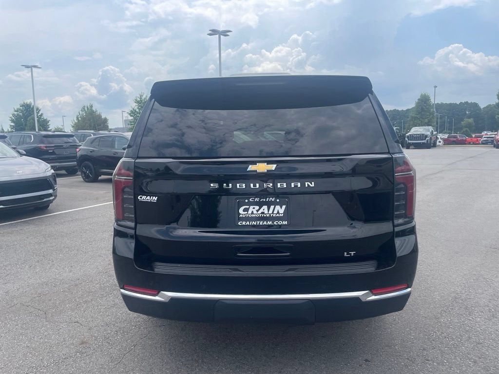 2025 Chevrolet Suburban LT