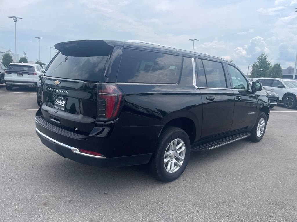2025 Chevrolet Suburban LT