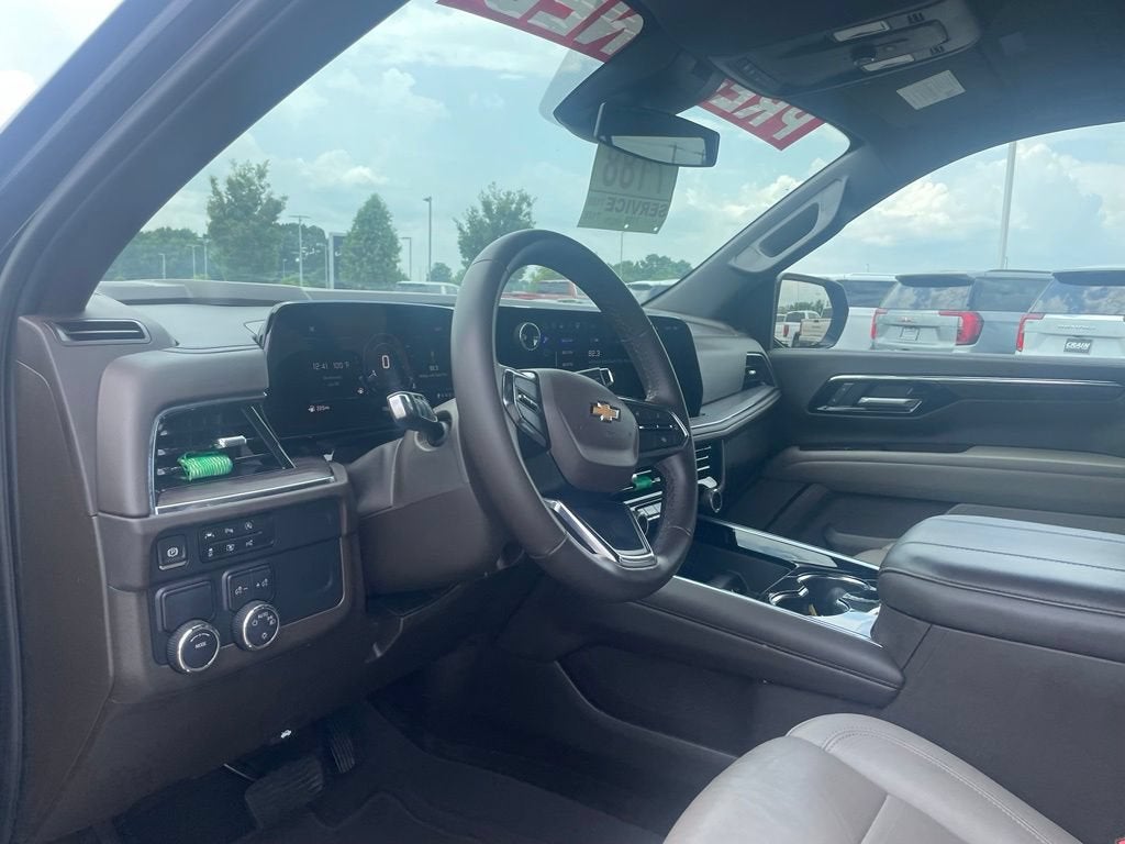 2025 Chevrolet Suburban LT