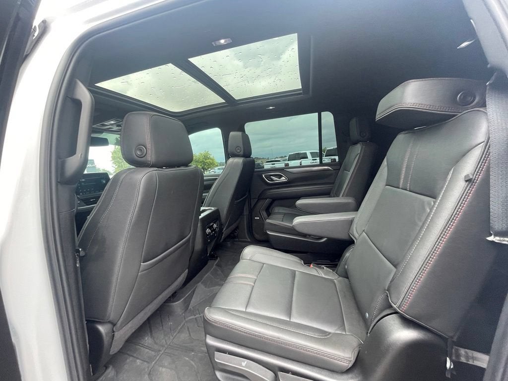 2024 Chevrolet Suburban RST
