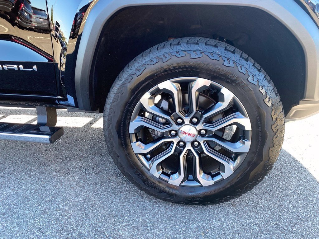 2024 GMC Canyon Denali