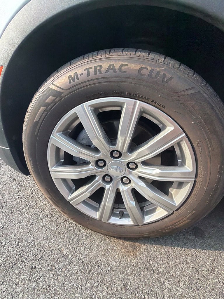 2022 Cadillac XT4 FWD Premium Luxury