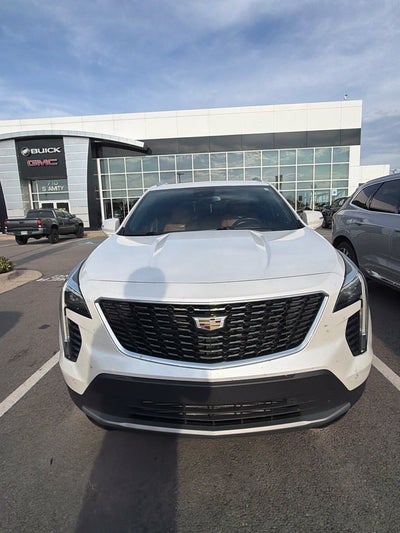 2022 Cadillac XT4 FWD Premium Luxury