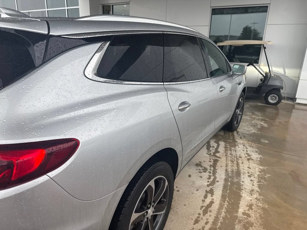2020 Buick Enclave Essence