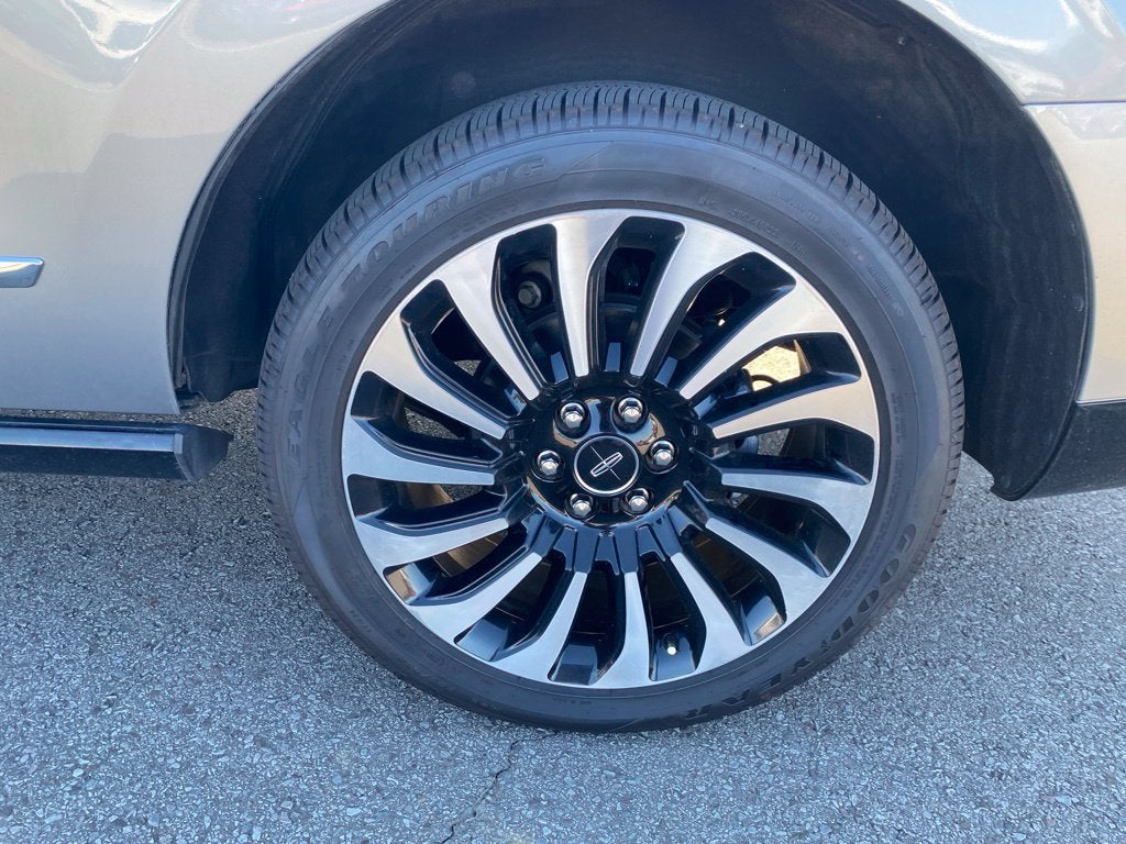 2022 Lincoln Navigator Black Label