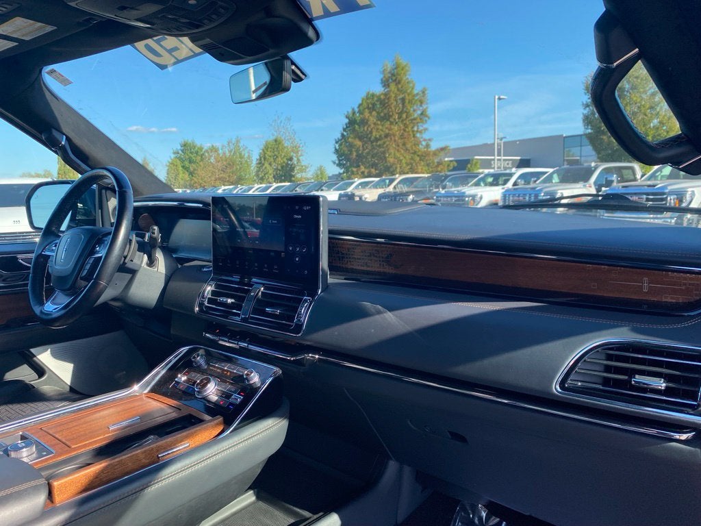 2022 Lincoln Navigator Black Label