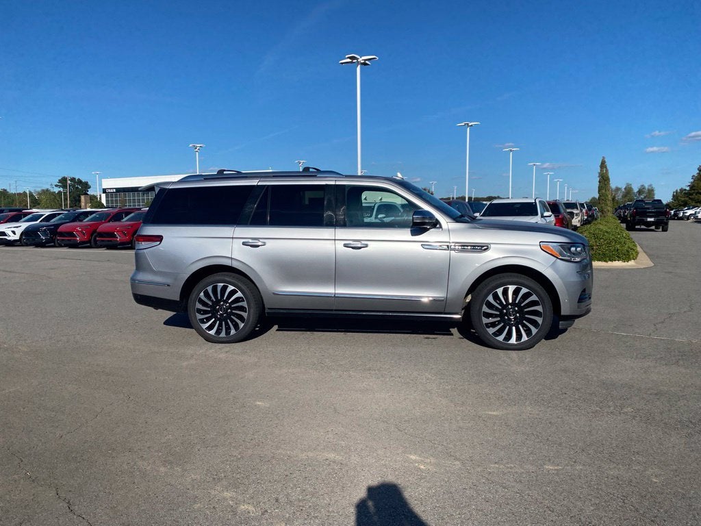 2022 Lincoln Navigator Black Label