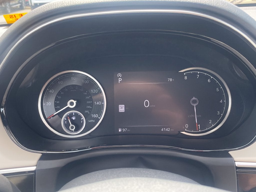 2025 Genesis GV70 2.5T