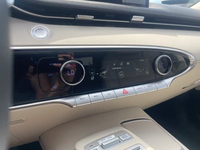 2025 Genesis GV70 2.5T