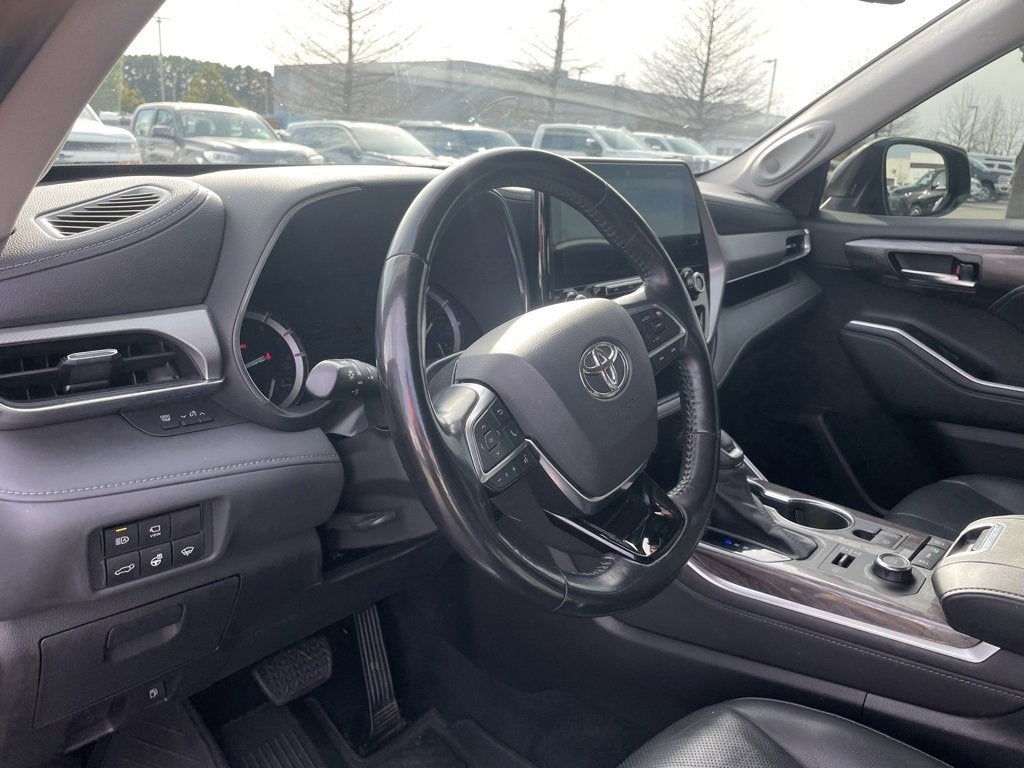 2021 Toyota Highlander Platinum