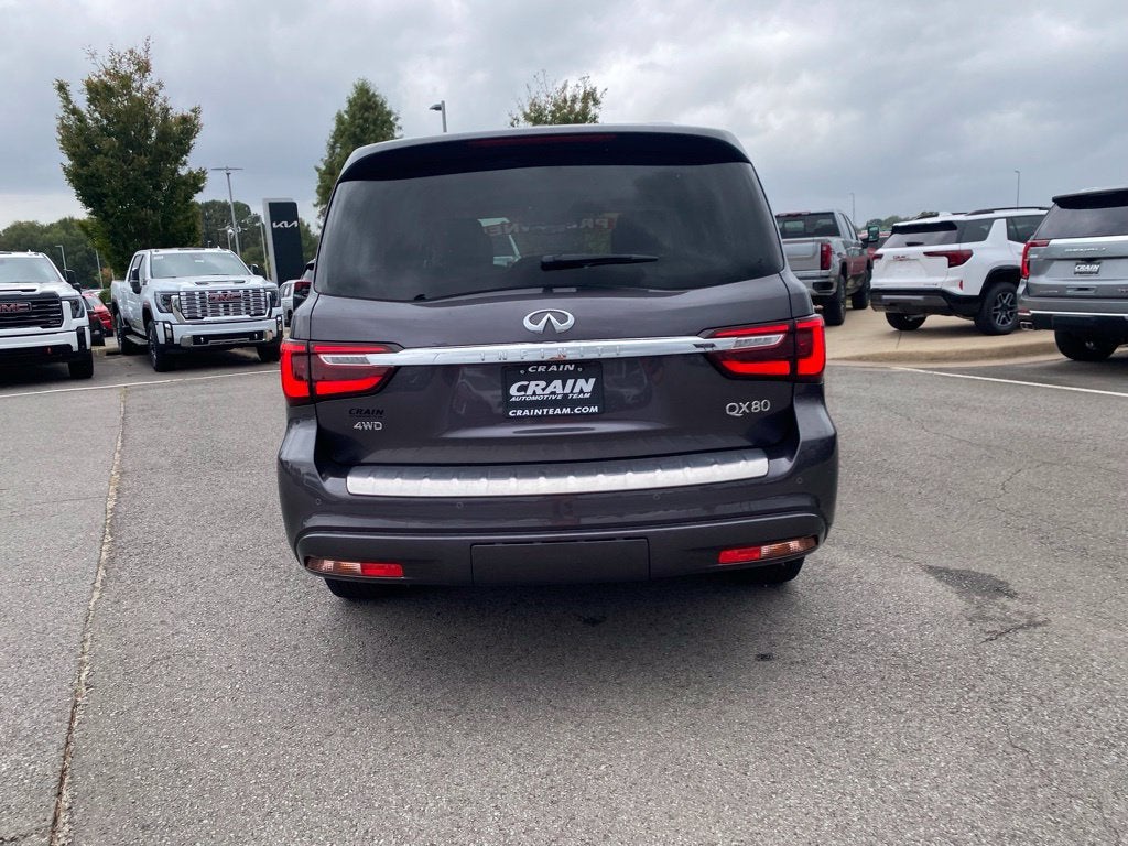 2024 INFINITI QX80 LUXE